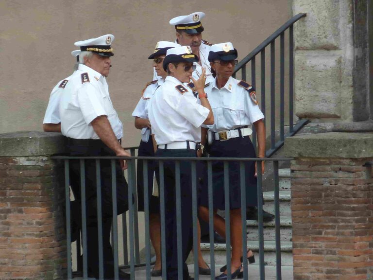 Roma Italy beautiful brothers and sisters are watching you... Policeladies Policemen police, uniform