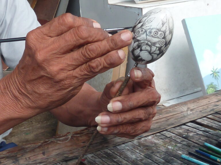 handpainting egg wooden egg Indonesia