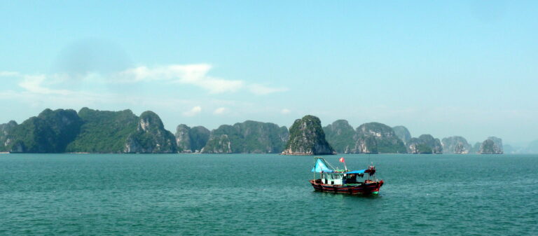 Hạ Long Bay Vietnam boat trip boat people