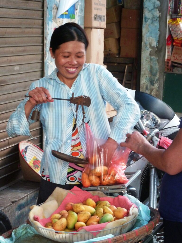 Minh Thanh Market Hạ Long Vietnam